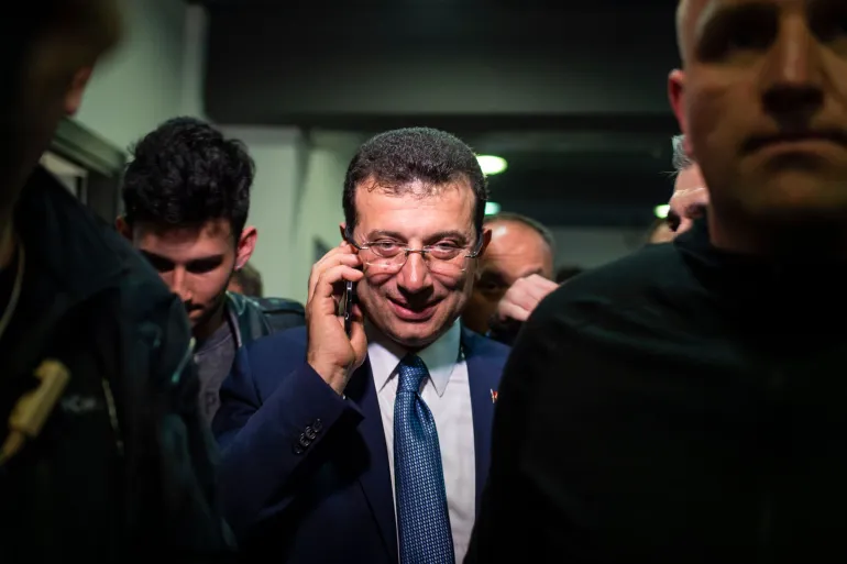 رئيس بلدية إسطنبول أمام القضاء بتهم تجسس جديدة